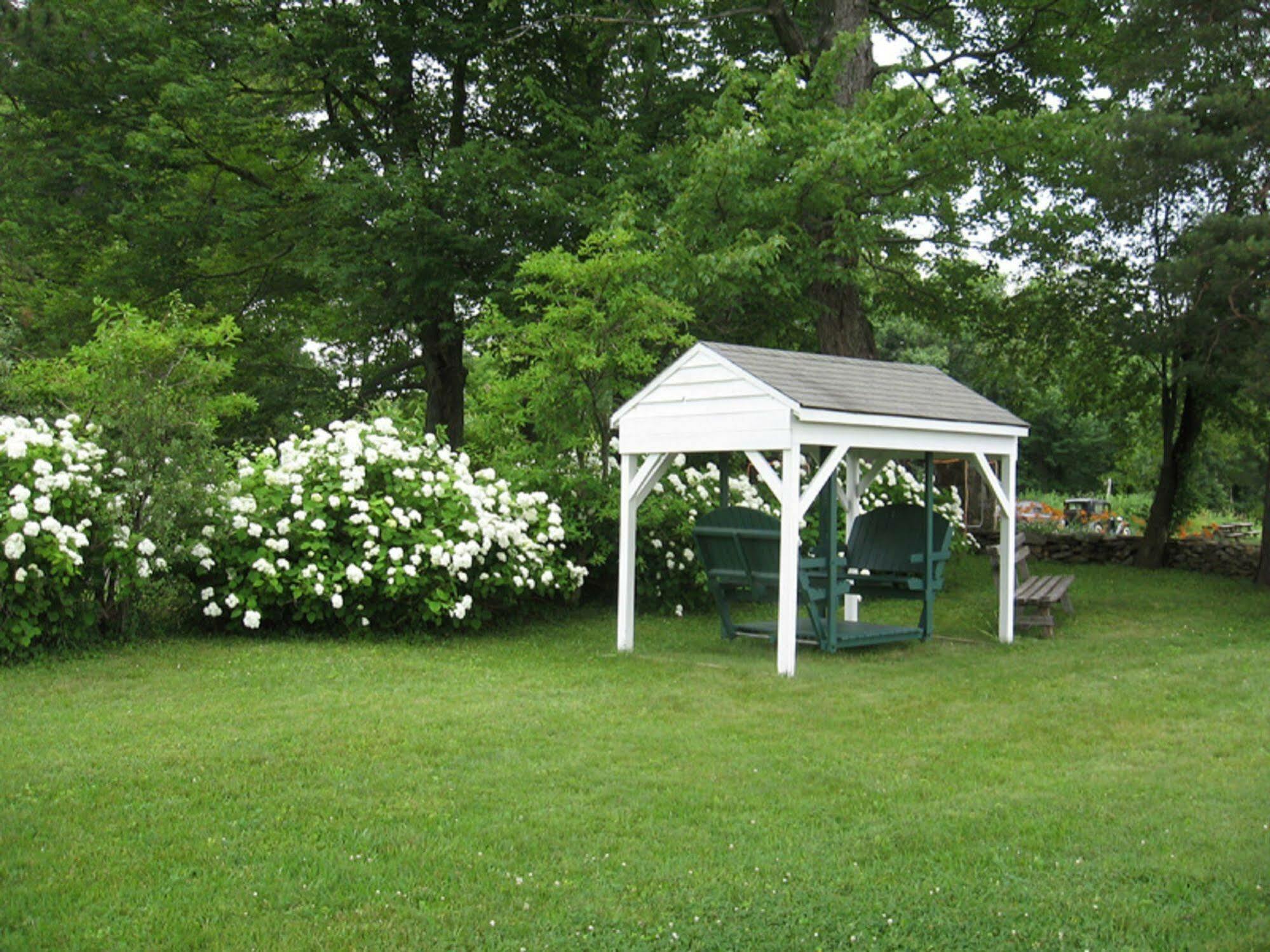 Mariaville Lake B & B Pattersonville Buitenkant foto